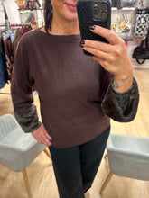 Load image into Gallery viewer, Jenny jumper
