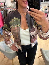 Load image into Gallery viewer, Sorento jacket
