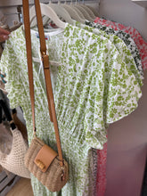 Load image into Gallery viewer, Becky daisy dress

