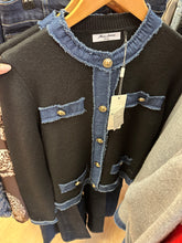 Load image into Gallery viewer, Charm cardigan
