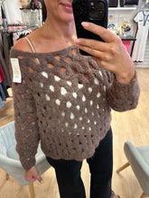 Load image into Gallery viewer, Carrie jumper
