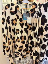 Load image into Gallery viewer, Luna shirt
