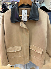Load image into Gallery viewer, Elle jacket
