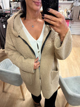 Load image into Gallery viewer, Sandra jacket
