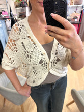 Load image into Gallery viewer, Butterfly cardi
