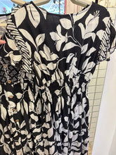 Load image into Gallery viewer, Mono dress

