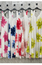 Load image into Gallery viewer, Flora dress

