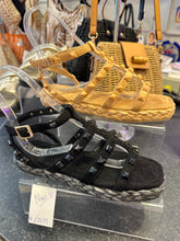 Load image into Gallery viewer, Paula sandals
