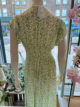 Load image into Gallery viewer, Becky daisy dress
