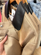 Load image into Gallery viewer, Elle jacket
