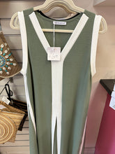 Load image into Gallery viewer, Panel stripe dress
