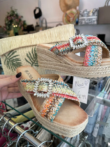 Nina wedge