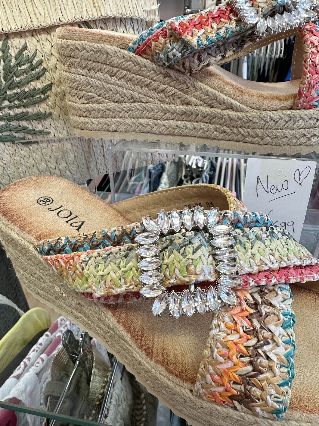 Nina wedge