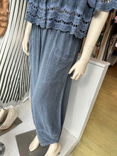 Load image into Gallery viewer, Zhara Barrel trouser

