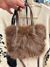 Load image into Gallery viewer, Sherry Fur bag
