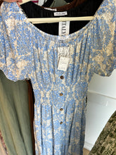 Load image into Gallery viewer, Florentine dress
