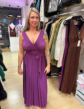 Load image into Gallery viewer, Shimmer maxi dress
