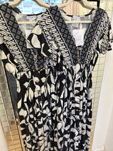 Load image into Gallery viewer, Mono dress
