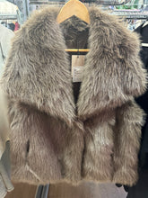 Load image into Gallery viewer, Britney Gilet
