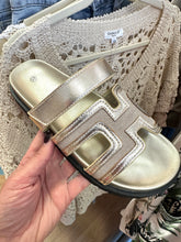 Load image into Gallery viewer, Chrissy Sandals

