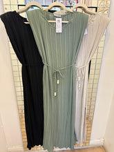 Load image into Gallery viewer, Perry dress

